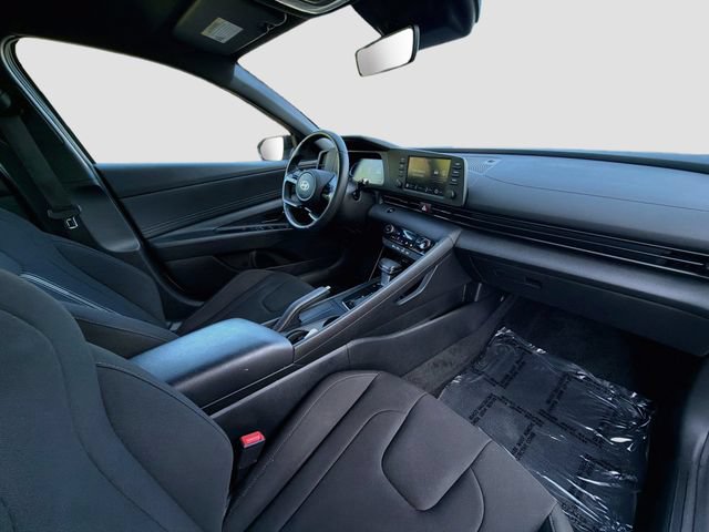 Certified 2025 Hyundai Elantra Sport FWD image 26