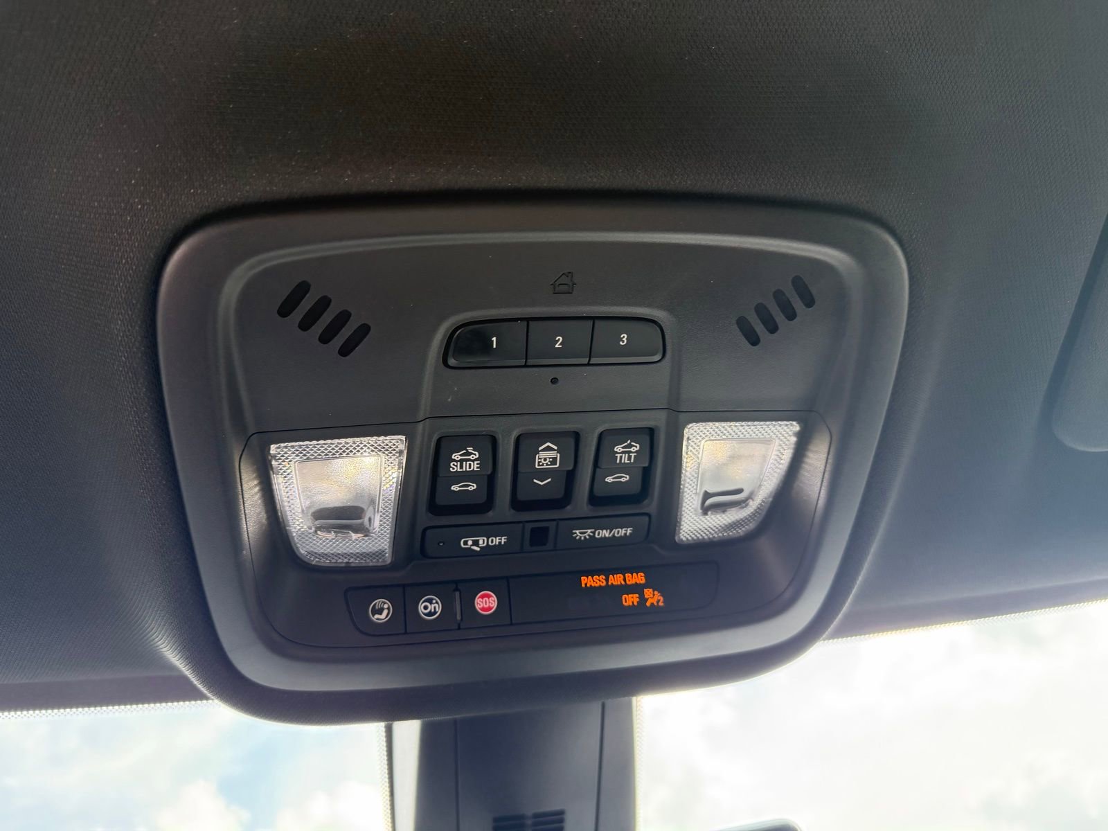 Used 2023 Chevrolet Traverse Premier w/ LPO, Floor Liner Package AWD/4WD image 23