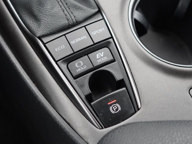 Used 2022 Toyota Camry XSE image 32