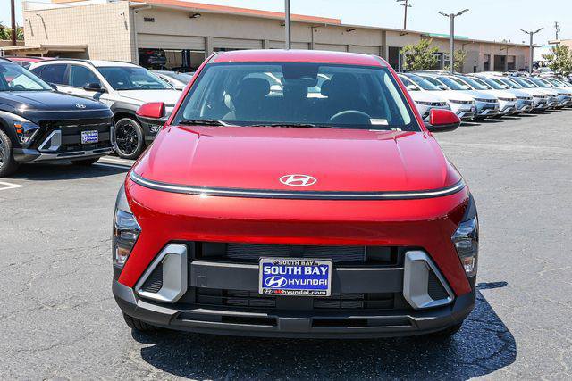 New 2027 Hyundai Kona SE FWD image 2