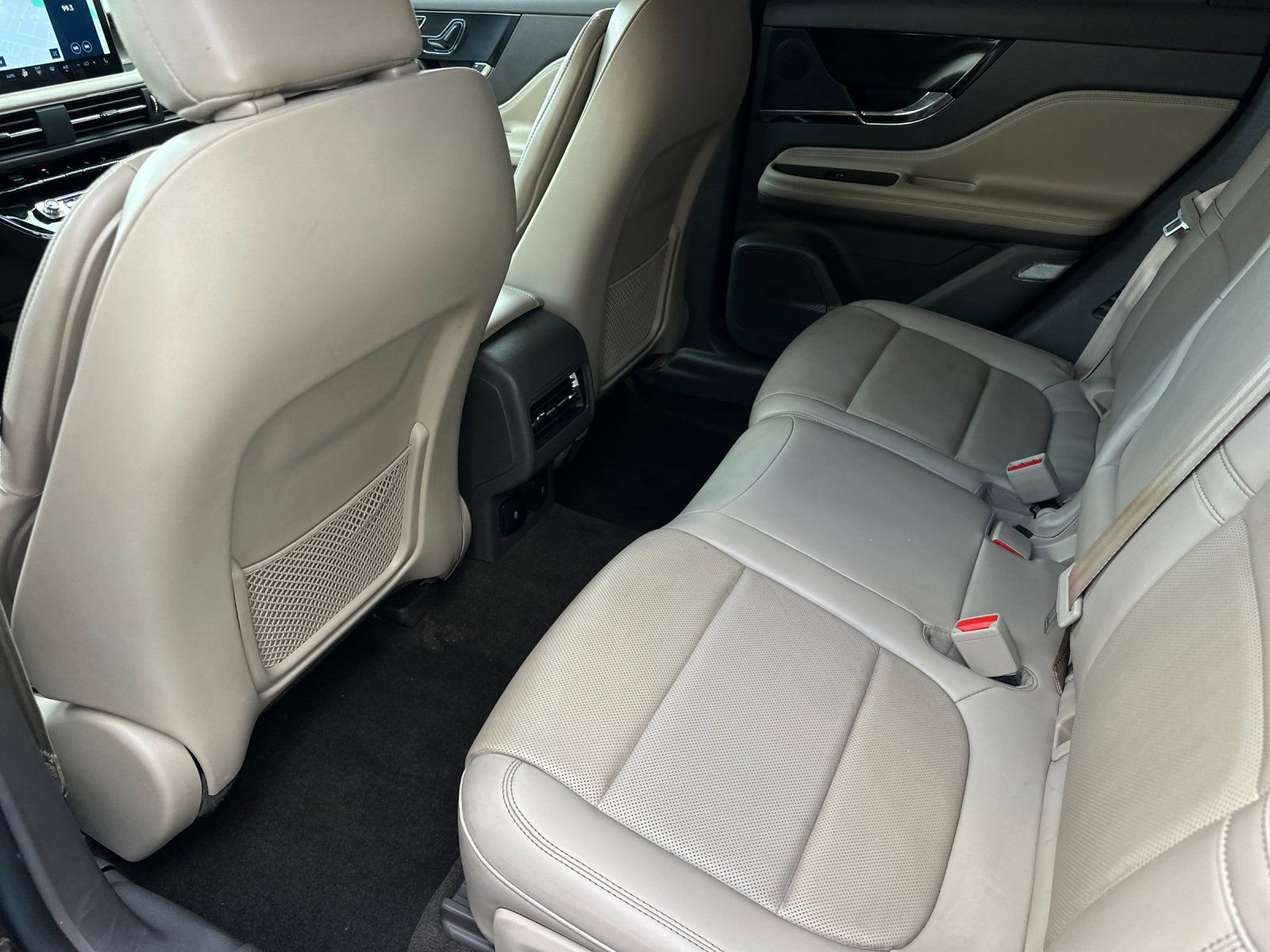 Used 2023 Lincoln Corsair Reserve w/ Equipment Group 201A image 13