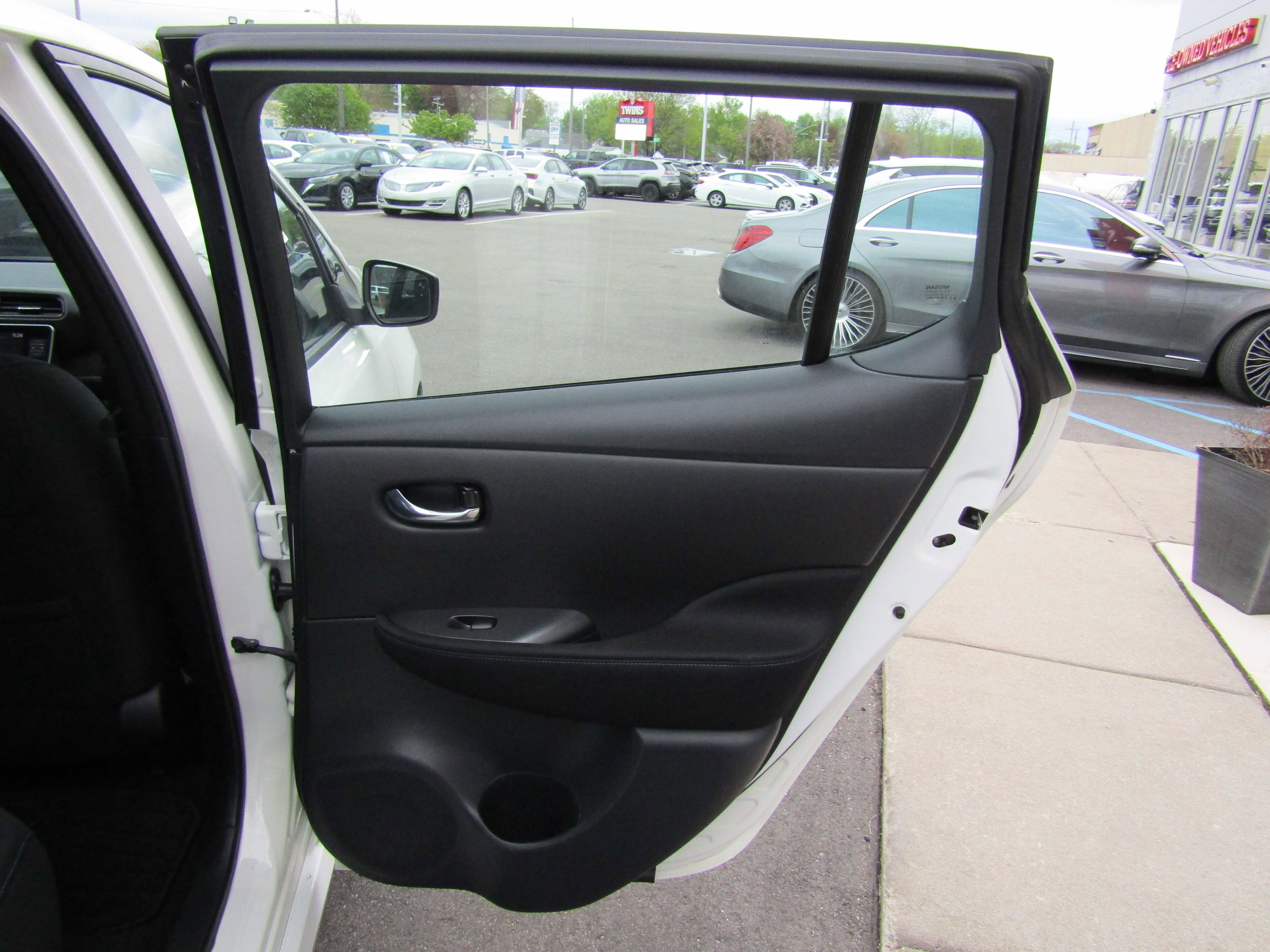 Used 2022 Nissan Leaf S Plus FWD image 12