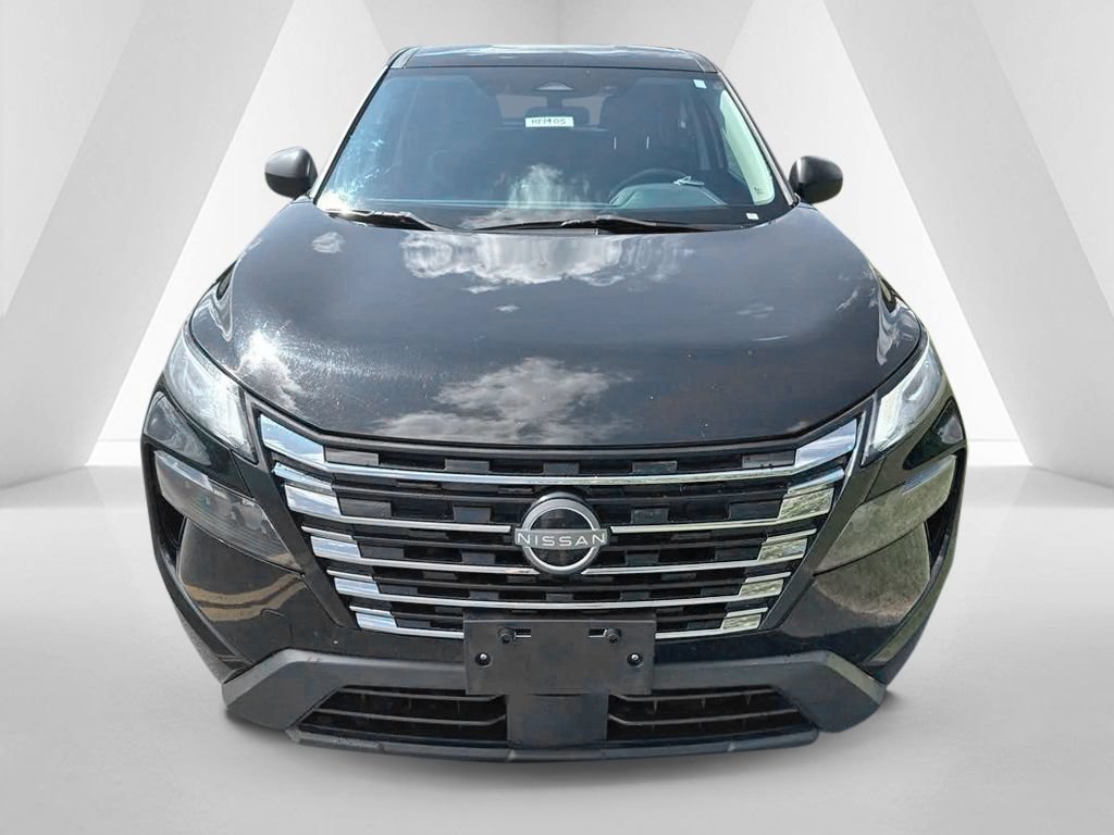 Used 2024 Nissan Rogue S FWD image 2