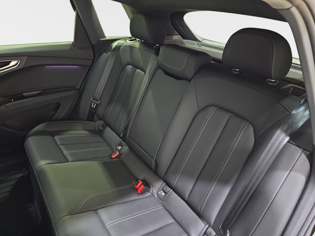 Used 2024 Audi Q4 e-tron Premium Plus w/ Premium Plus AWD/4WD image 17