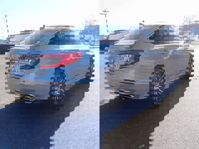 Used 2022 Honda Accord Touring image 3