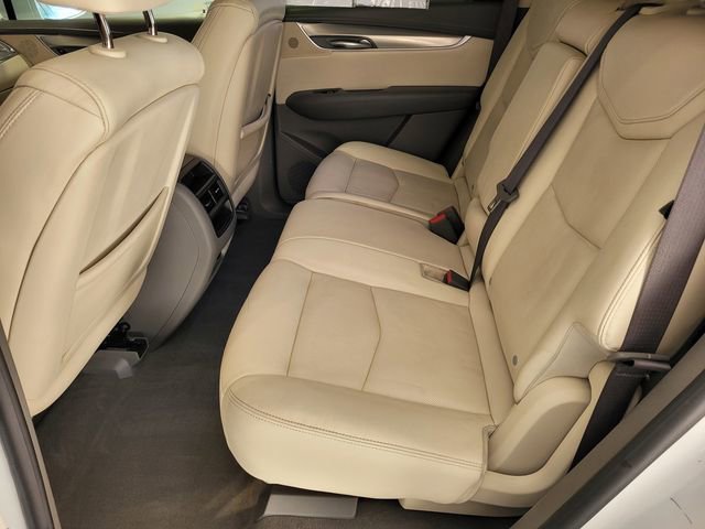 Used 2017 Cadillac XT5 Luxury w/ Driver Awareness Package image 15