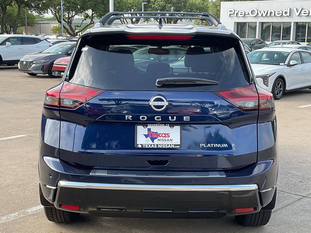 Used 2025 Nissan Rogue Platinum w/ Platinum Premium Package image 6