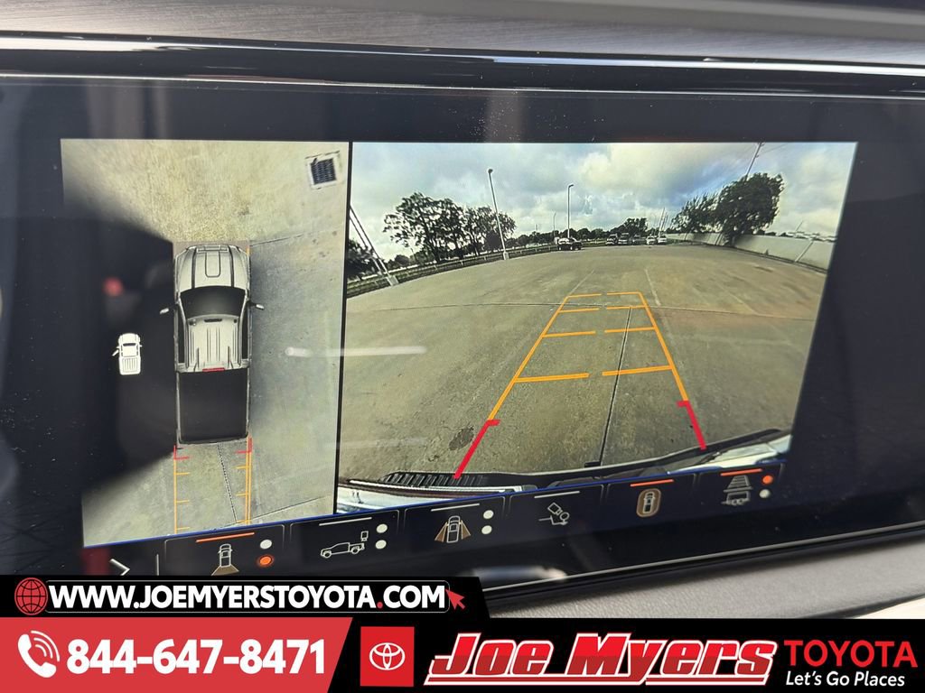 Used 2026 GMC Sierra 2500 AT4 w/ Technology Package image 19