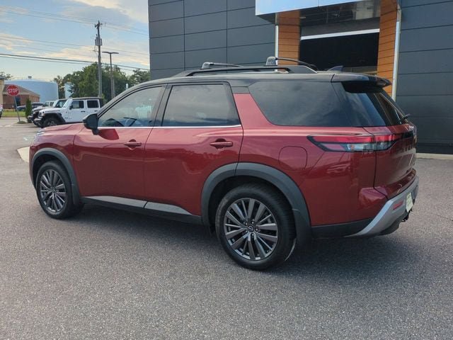 Used 2023 Nissan Pathfinder SL w/ SL Premium Package AWD/4WD image 6