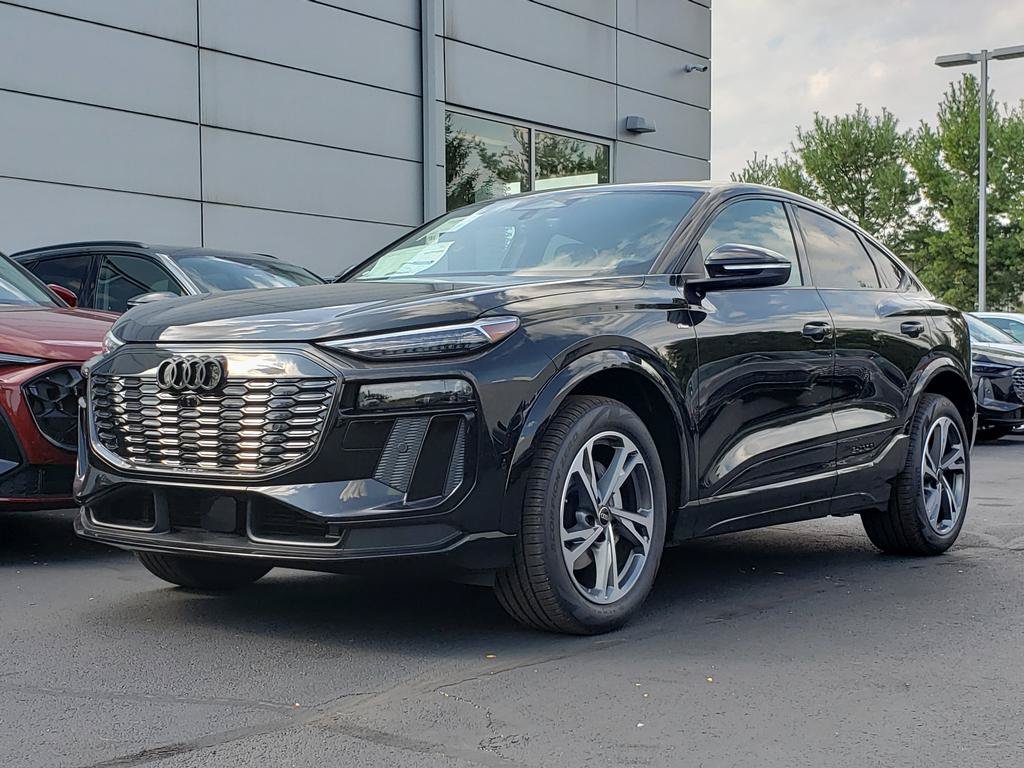 New 2027 Audi Q6 e-tron Premium Plus AWD/4WD image 1