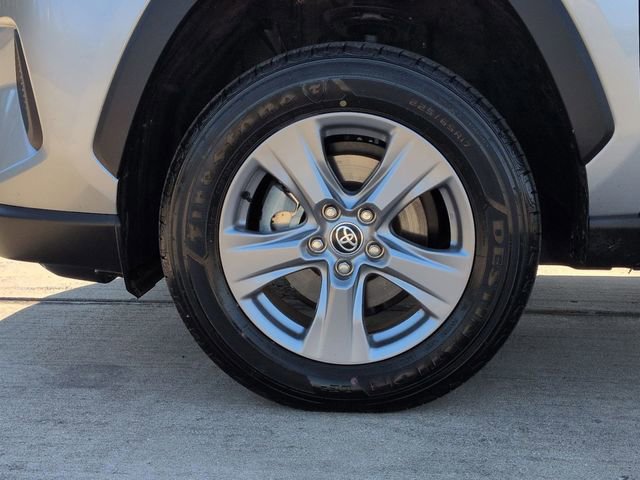 Certified 2025 Toyota RAV4 LE AWD/4WD image 11