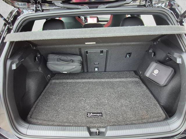 Used 2022 Volkswagen GTI SE FWD image 6