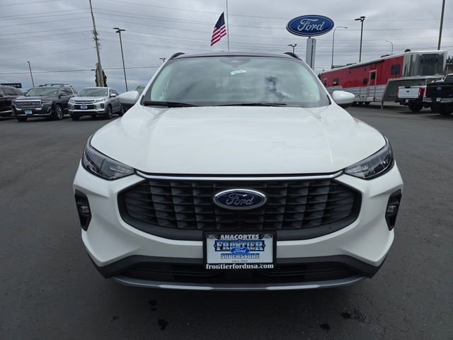 New 2025 Ford Escape SE w/ Class II Trailer Tow Package image 11