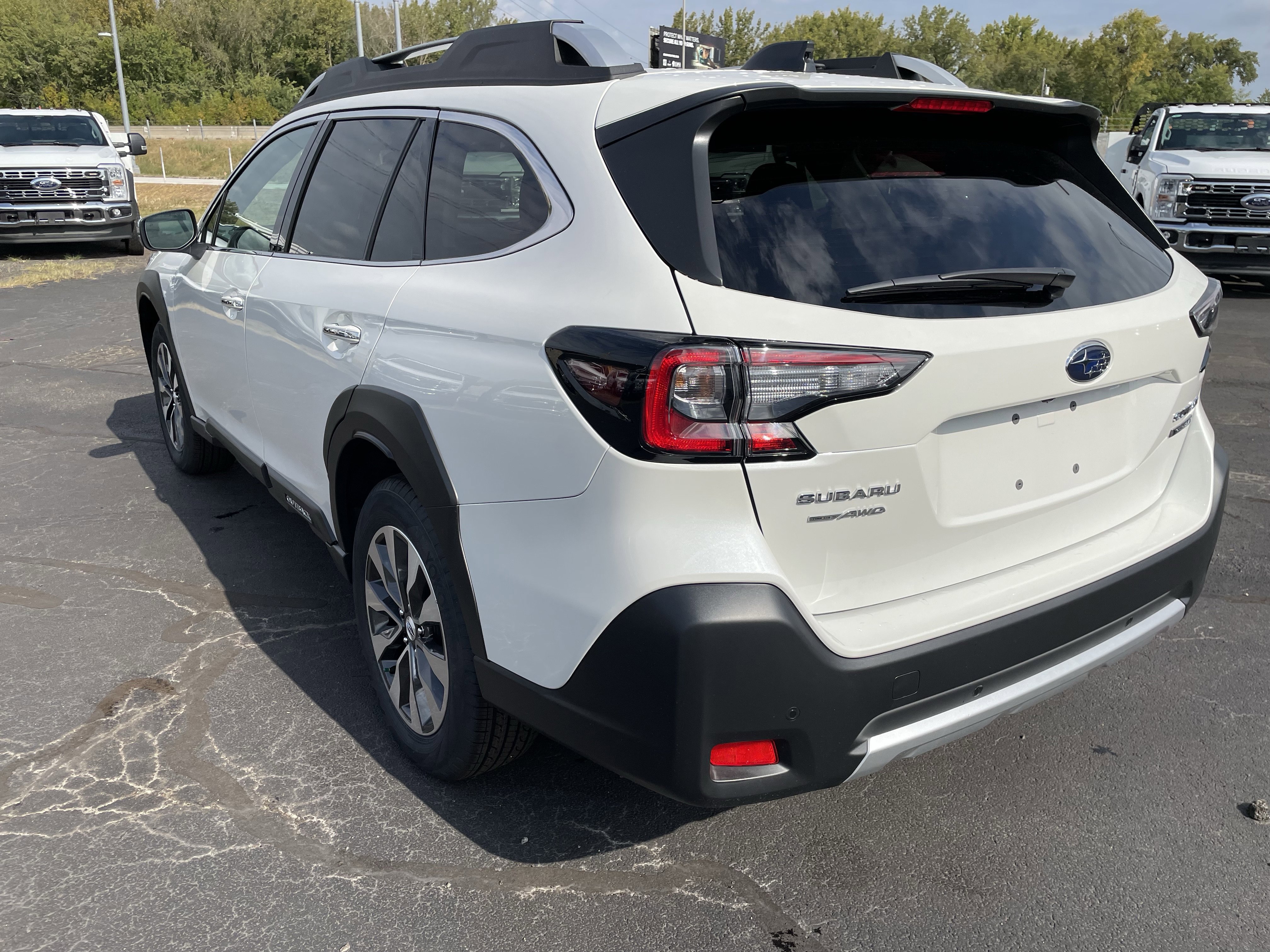 New 2025 Subaru Outback Touring XT image 3