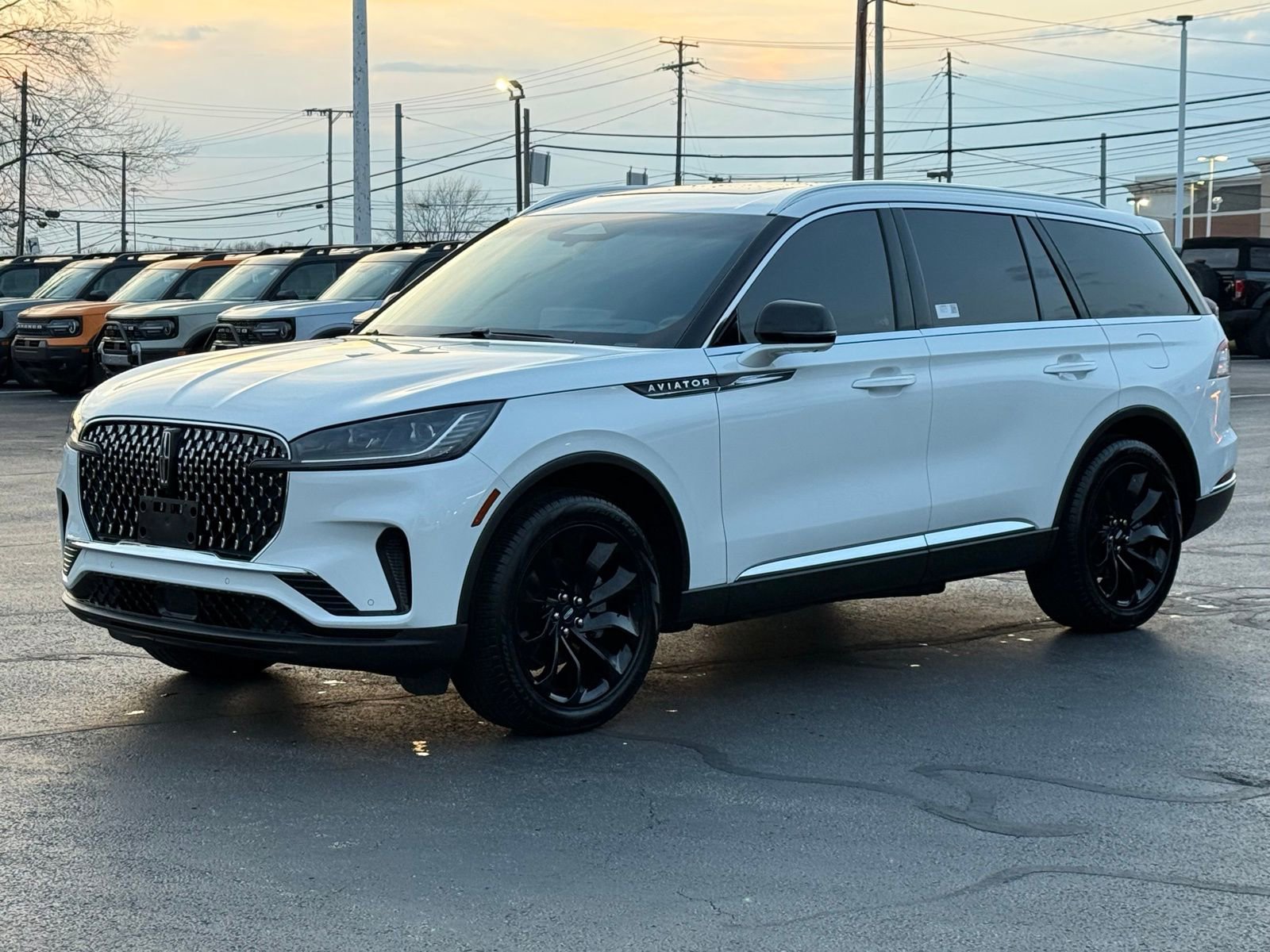 Used 2025 Lincoln Aviator Reserve w/ Illumination Package AWD/4WD image 7