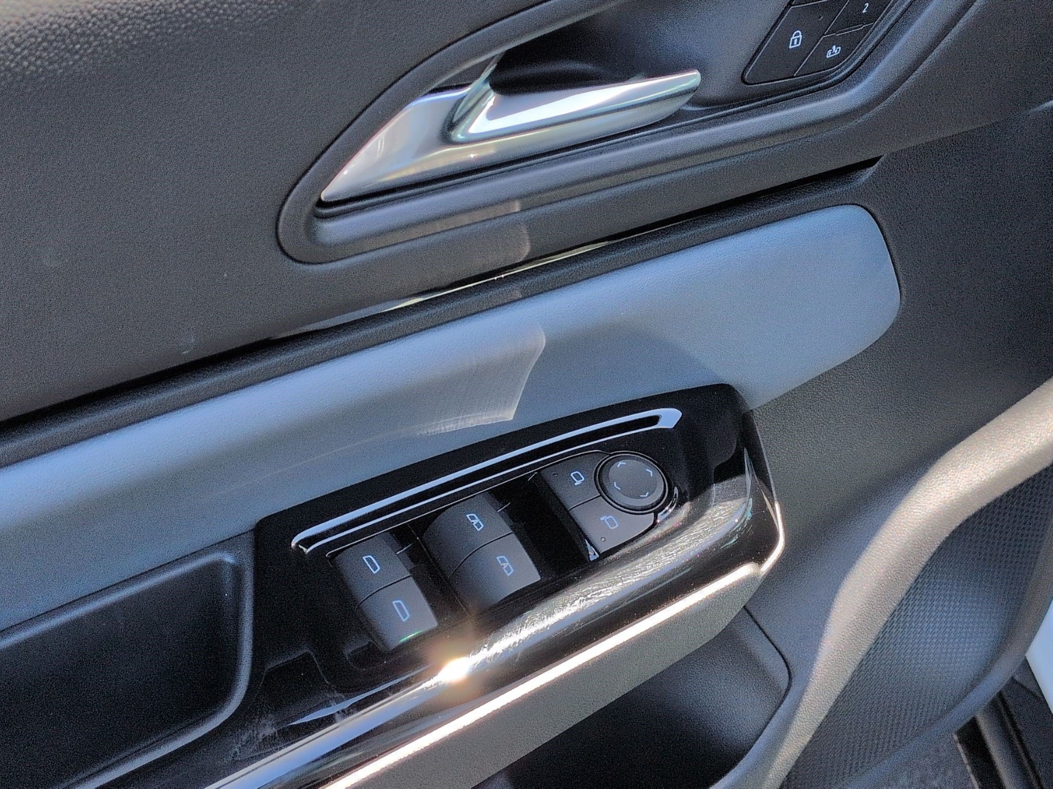 Used 2025 Honda Prologue Touring image 15