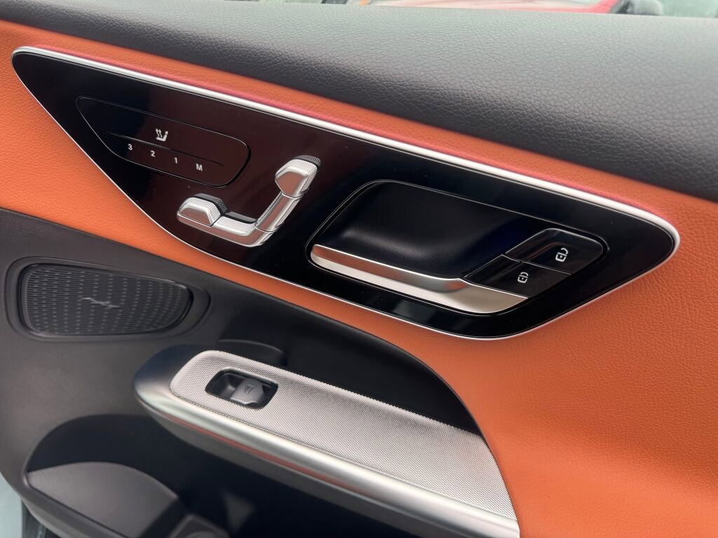 New 2026 Mercedes-Benz GLC 300 4MATIC image 22