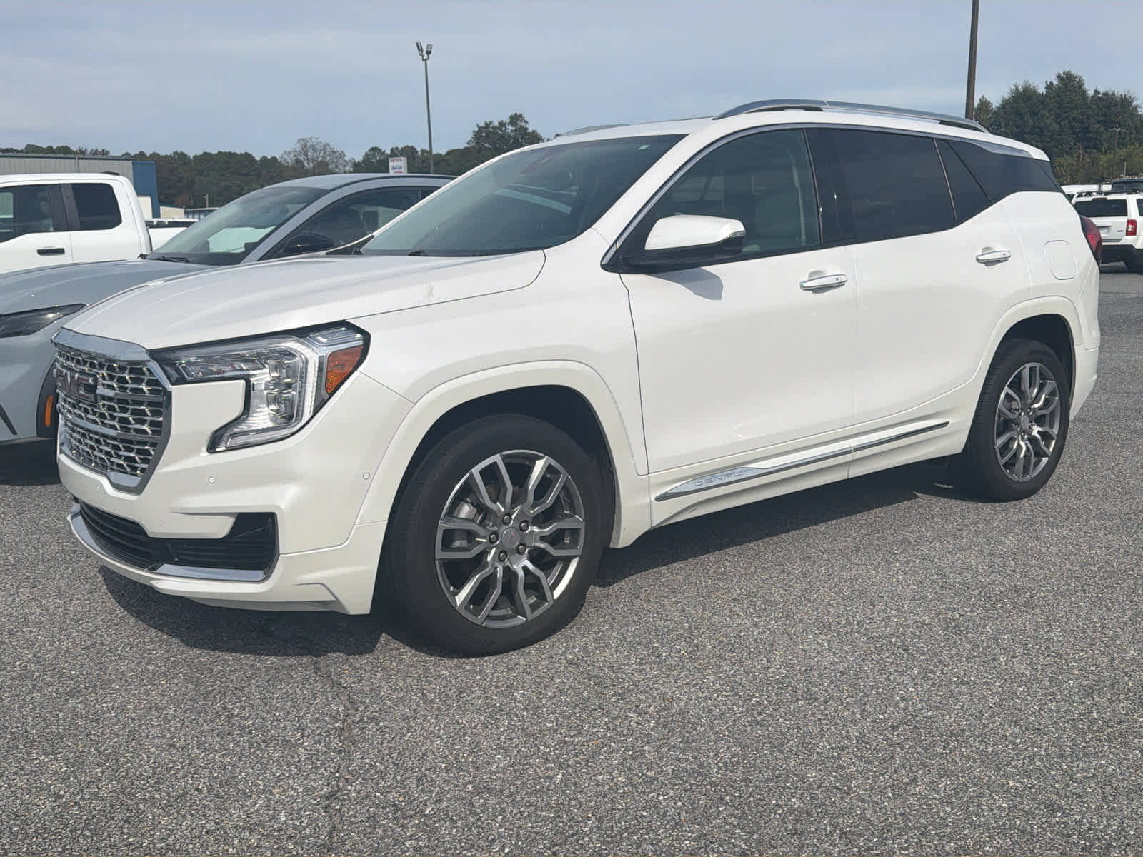 Used 2024 GMC Terrain Denali w/ Denali Premium Package