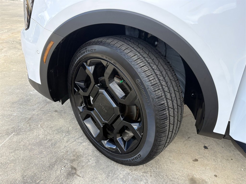 Certified 2025 Kia Sorento SX Prestige w/ Olive Brown Leather Package image 40