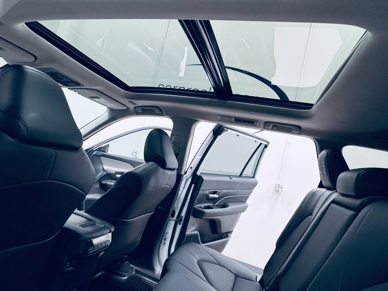 Used 2024 Toyota Grand Highlander AWD Hybrid image 36