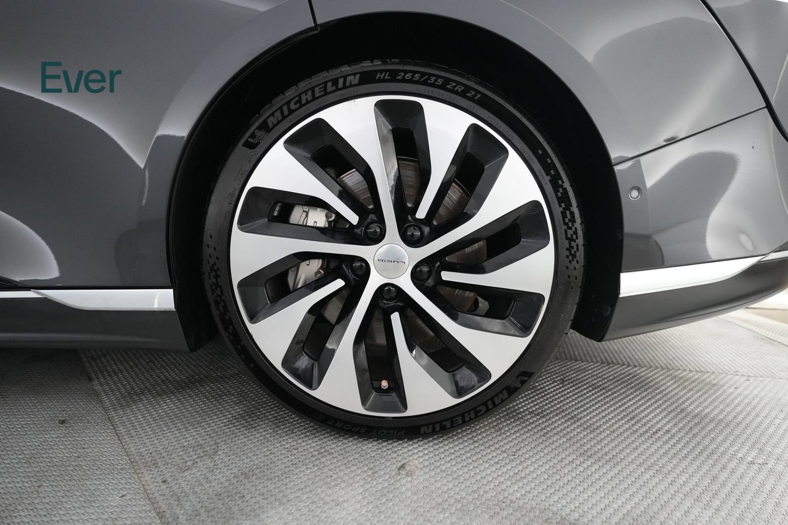 Used 2023 Lucid Air Touring AWD/4WD image 9