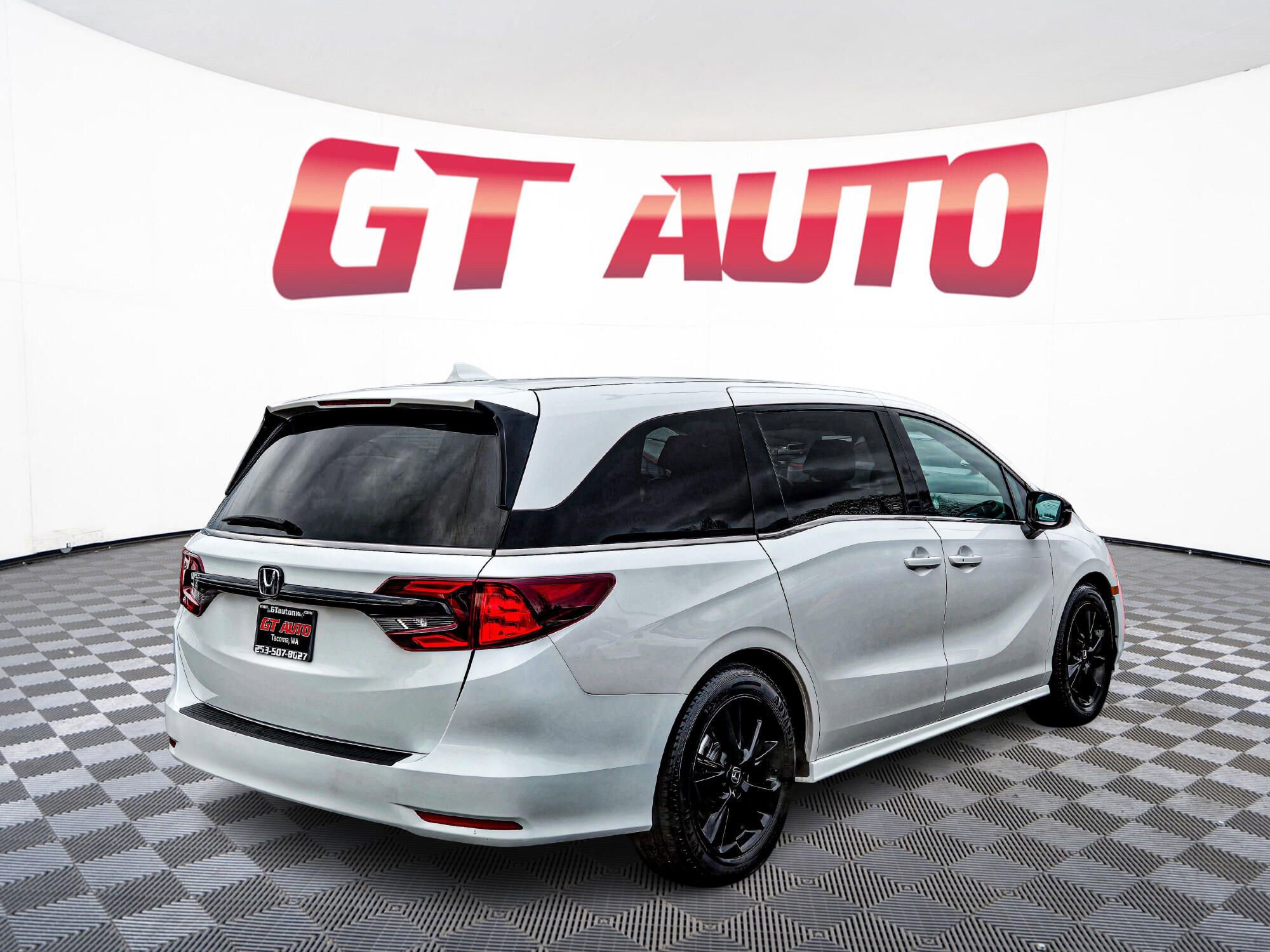 Used 2023 Honda Odyssey Sport image 7