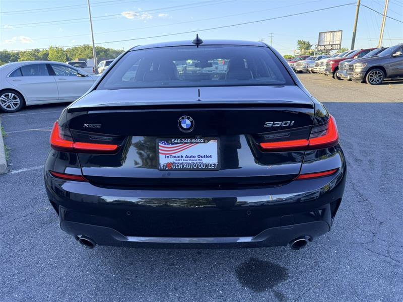 Used 2019 BMW 330i xDrive Sedan w/ M Sport Package AWD/4WD image 6
