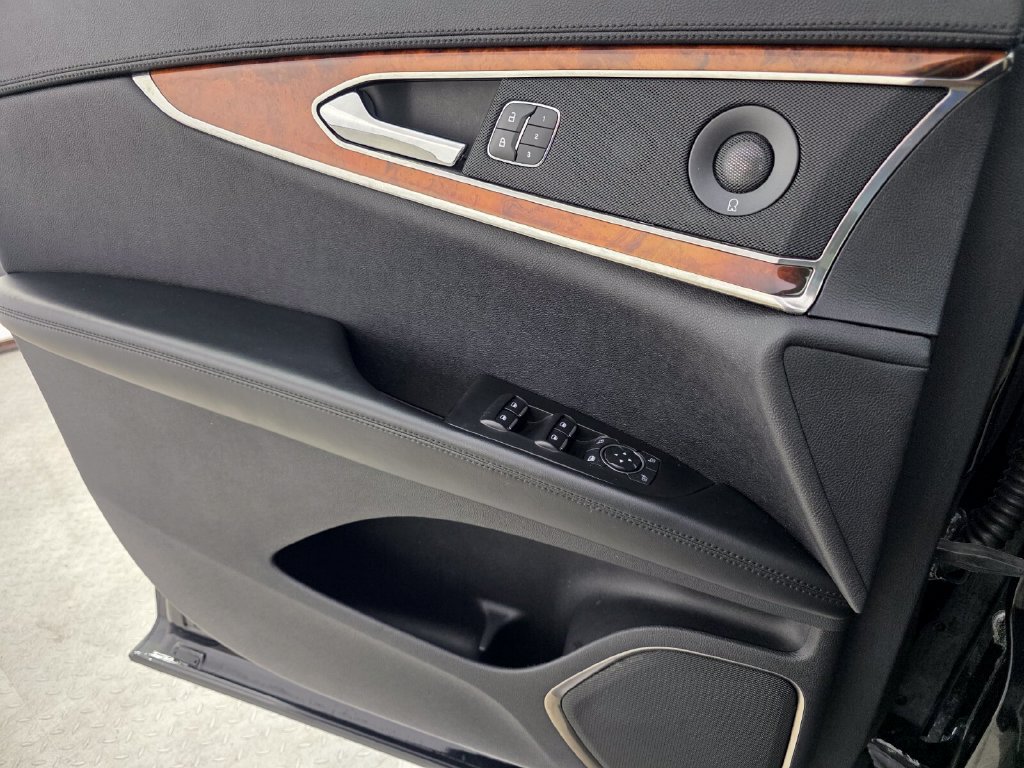 Used 2019 Lincoln Nautilus Reserve AWD/4WD image 25