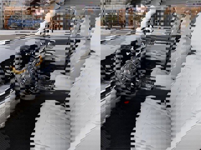 New 2025 Kia Sorento S image 17