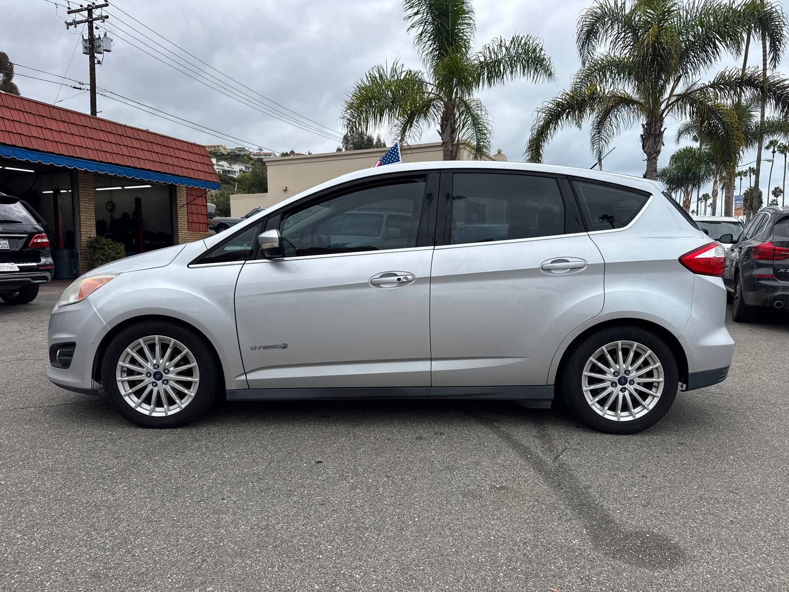Used 2015 Ford C-MAX SEL FWD image 5