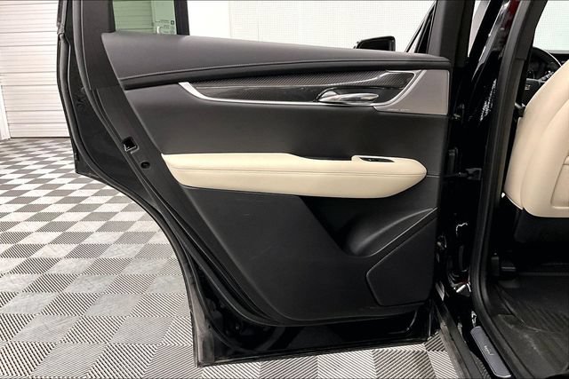 Used 2024 Cadillac XT6 Sport w/ Technology Package AWD/4WD image 23