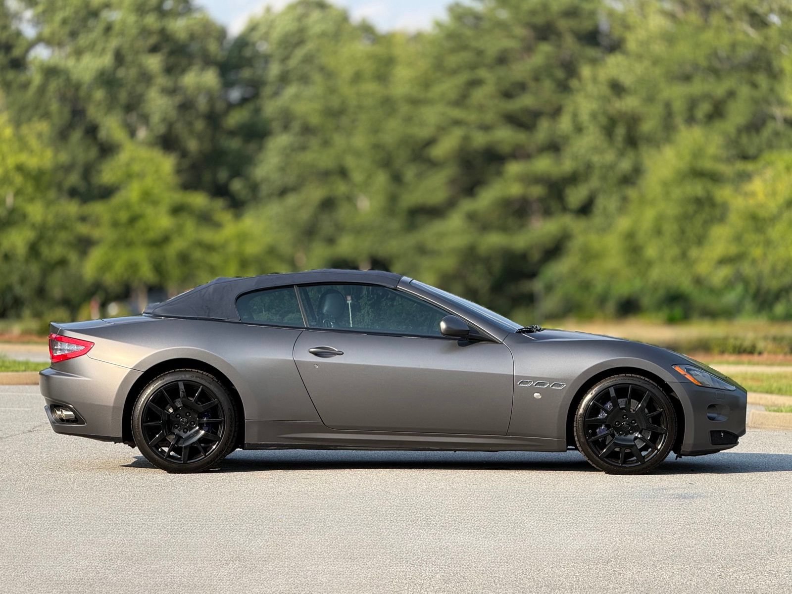 Used 2013 Maserati GranTurismo Convertible RWD image 12
