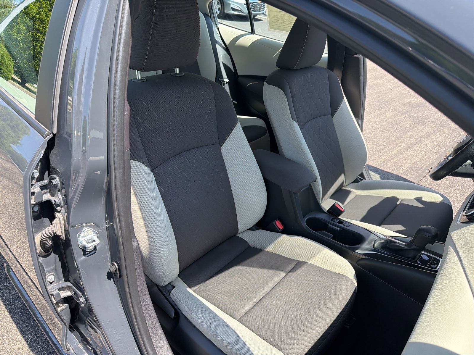 Used 2023 Toyota Corolla LE image 28