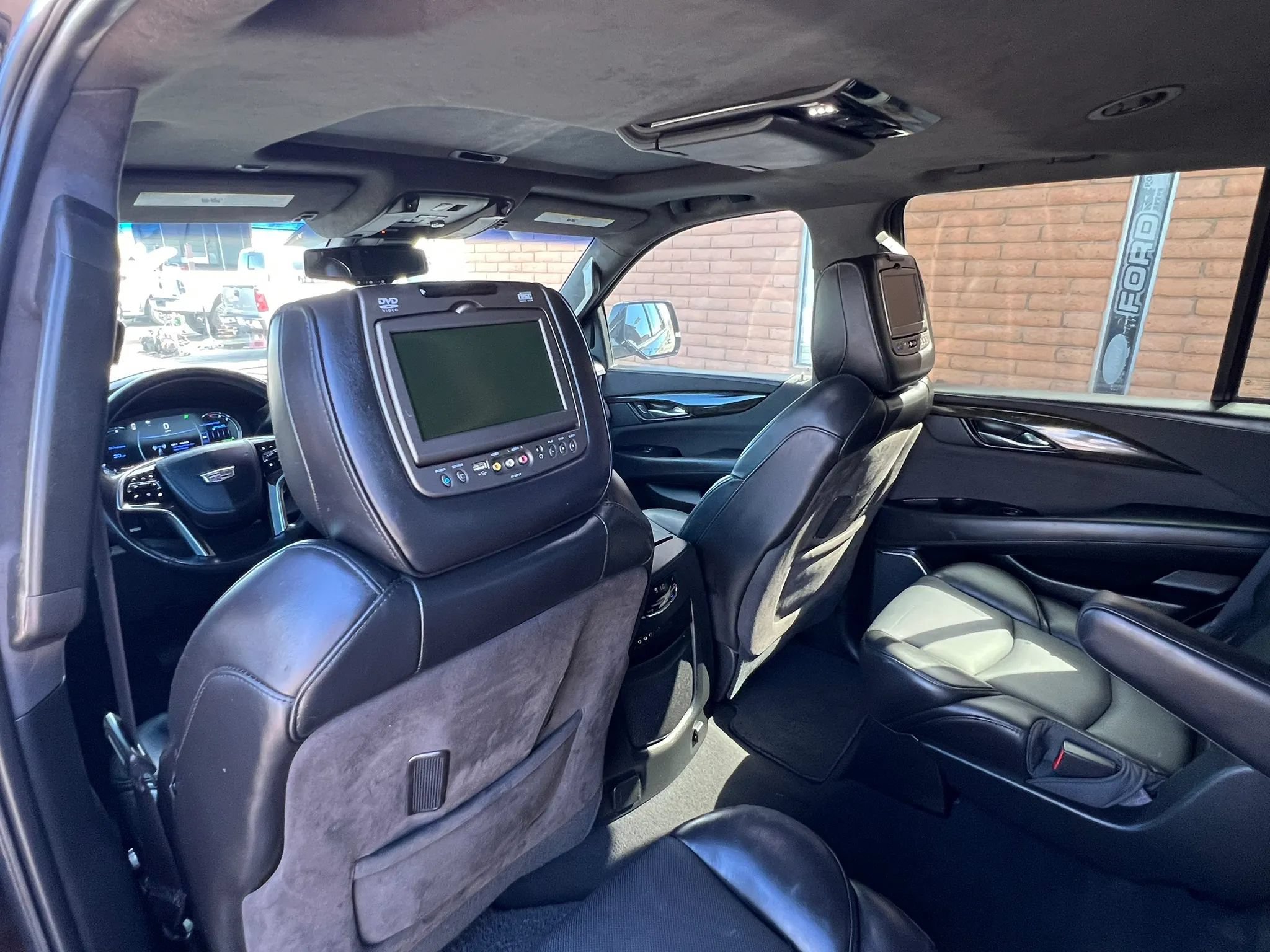 Used 2016 Cadillac Escalade Platinum AWD/4WD image 20