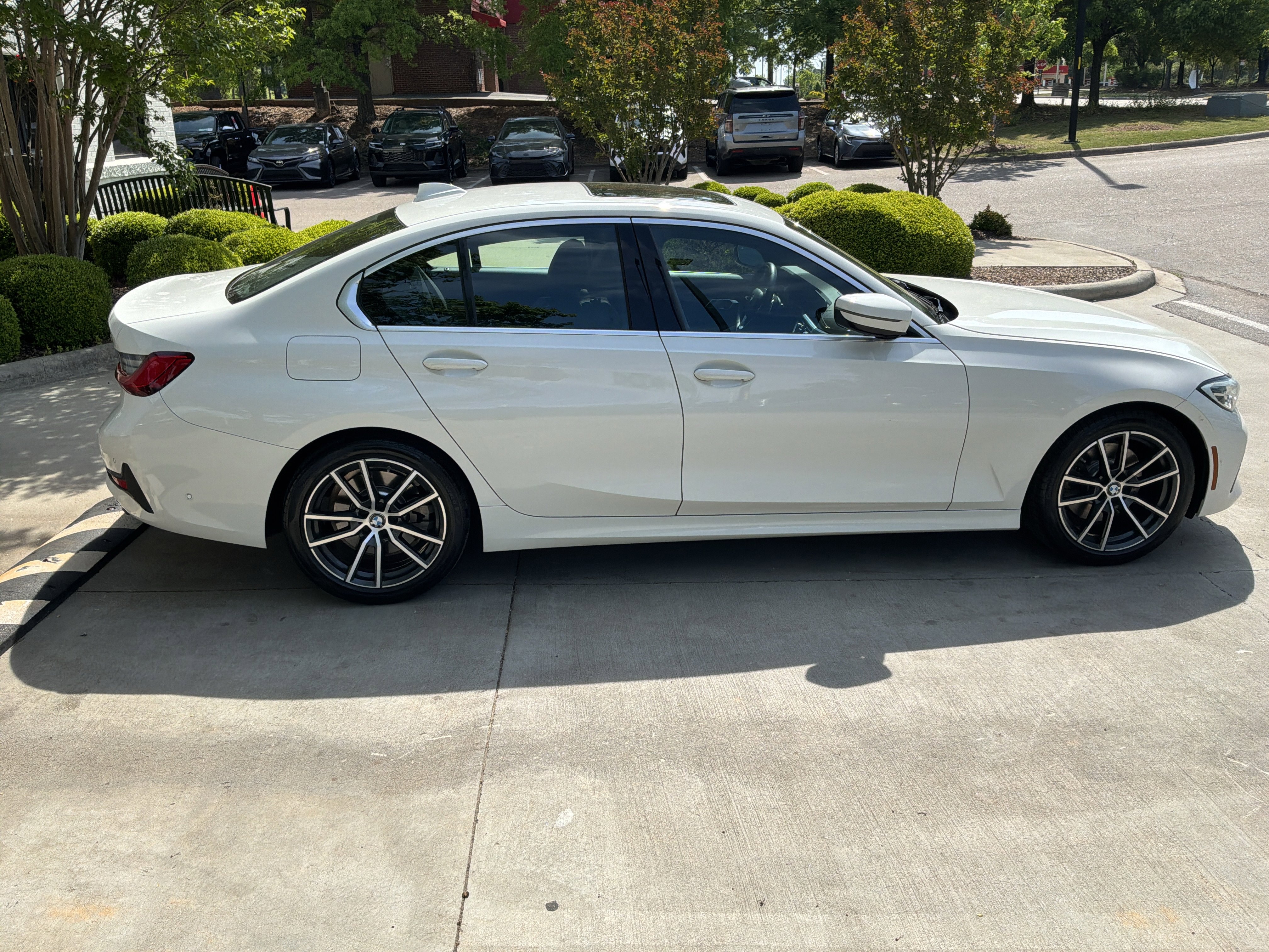 Used 2020 BMW 330i Sedan w/ Convenience Package image 11
