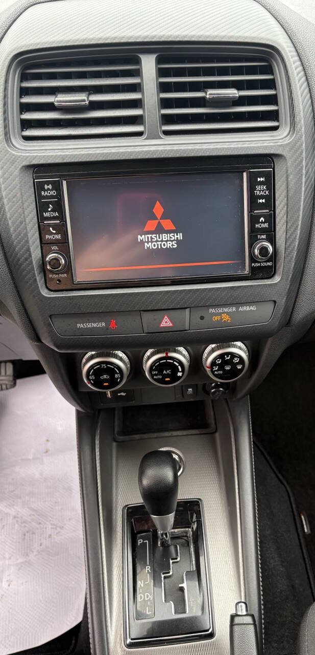 Used 2023 Mitsubishi Outlander Sport SE AWD/4WD image 10