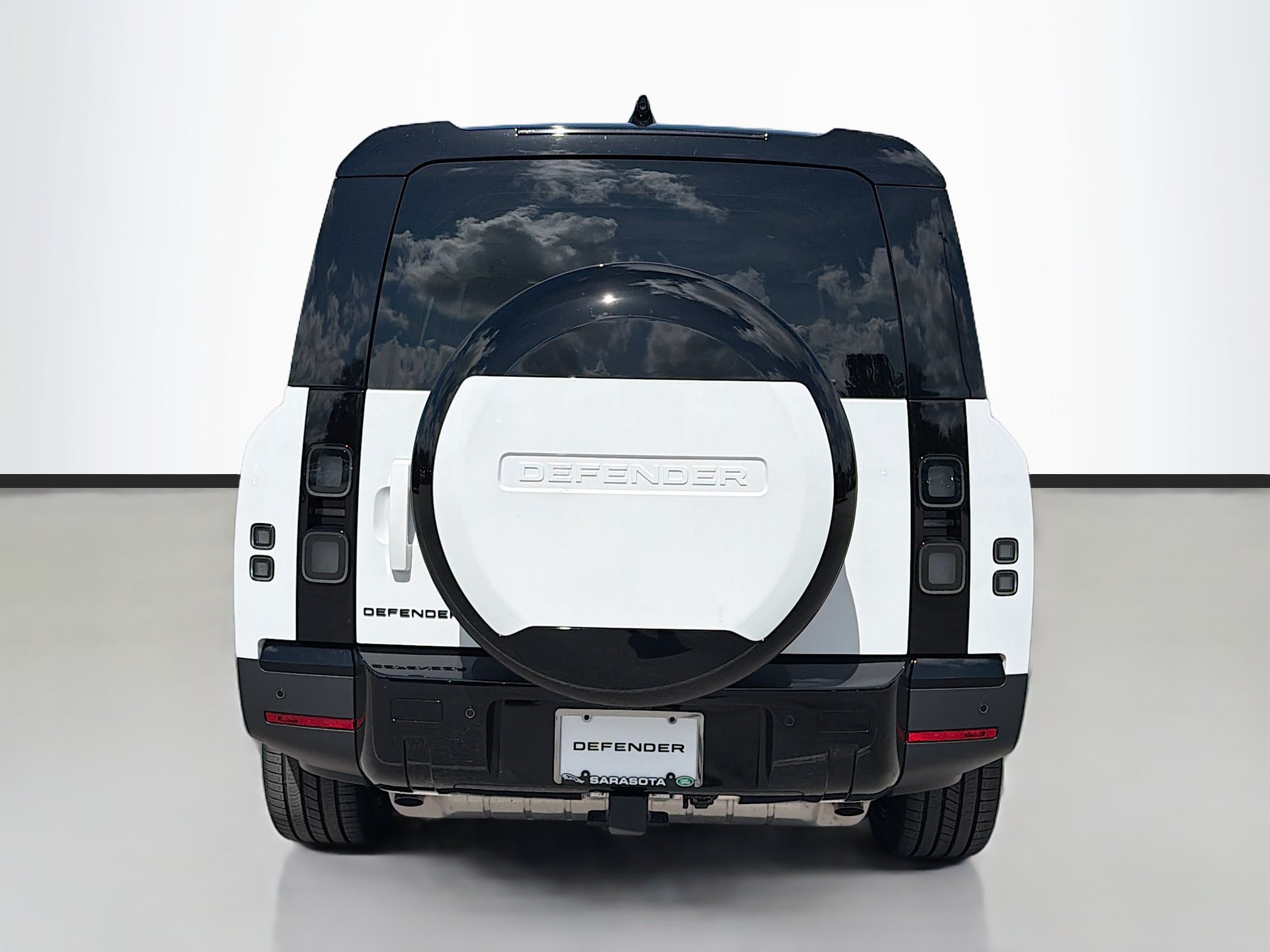 New 2026 Land Rover Defender 130 S AWD/4WD image 4