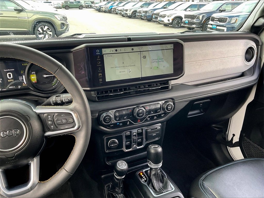 Used 2024 Jeep Wrangler Unlimited Sahara w/ Safety Group image 17