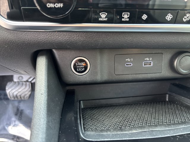 Used 2022 Nissan Rogue SV AWD/4WD image 23