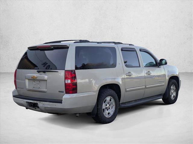 Used 2012 Chevrolet Suburban LT RWD image 5