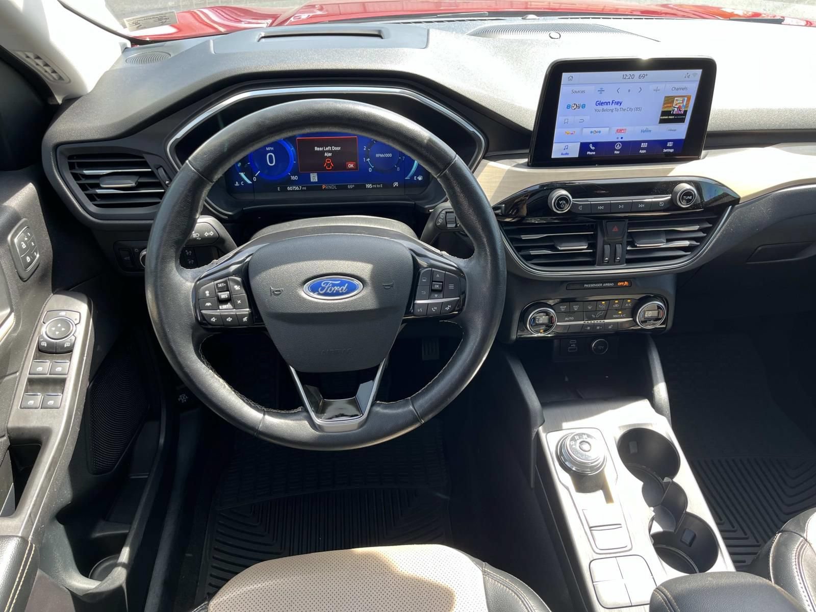 Used 2021 Ford Escape Titanium w/ Titanium Elite Package AWD/4WD image 12