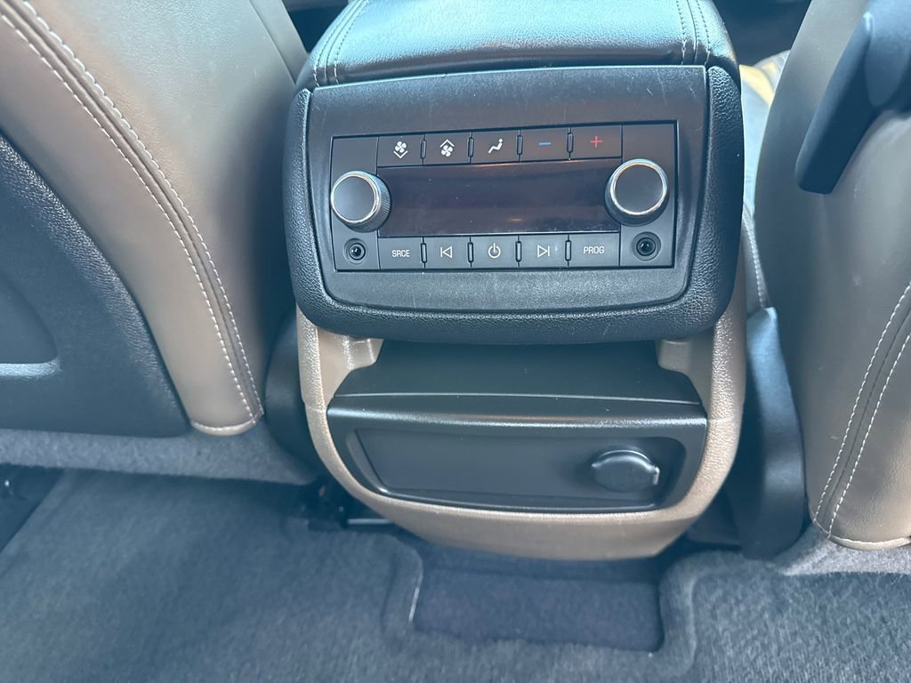 Used 2013 GMC Acadia SLT AWD/4WD image 18