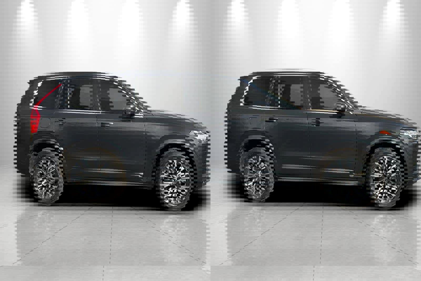 Used 2022 Volvo XC90 T5 Momentum w/ Protection Package image 8