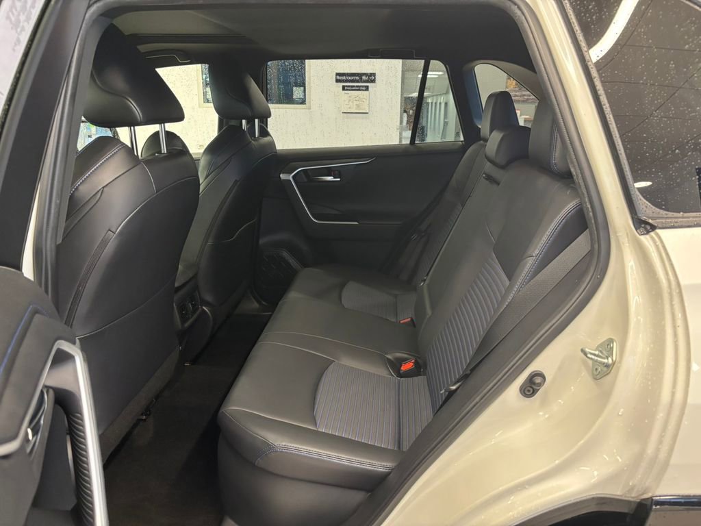 Used 2021 Toyota RAV4 XSE image 28