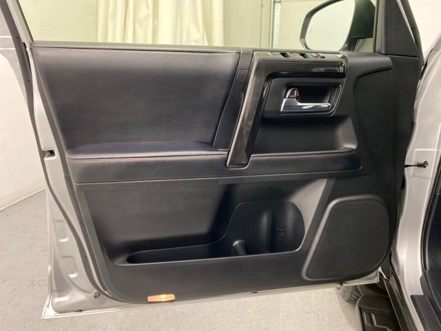 Used 2024 Toyota 4Runner TRD Off-Road Premium image 11