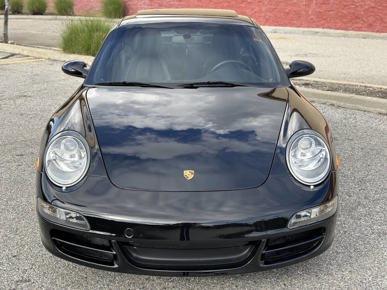 Used 2005 Porsche 911 Carrera S image 2