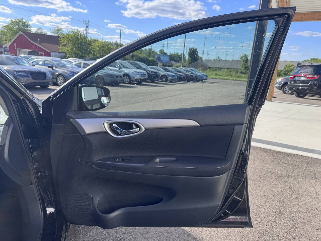 Used 2015 Nissan Sentra SV FWD image 17