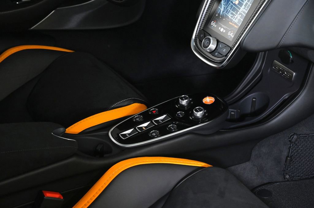 New 2026 McLaren GTS RWD image 22