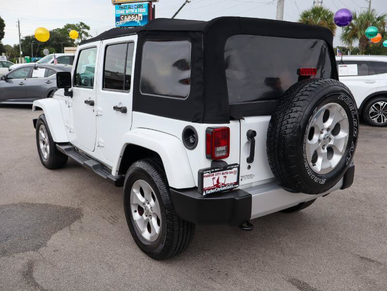 Used 2015 Jeep Wrangler Unlimited Sahara w/ Connectivity Group AWD/4WD image 3