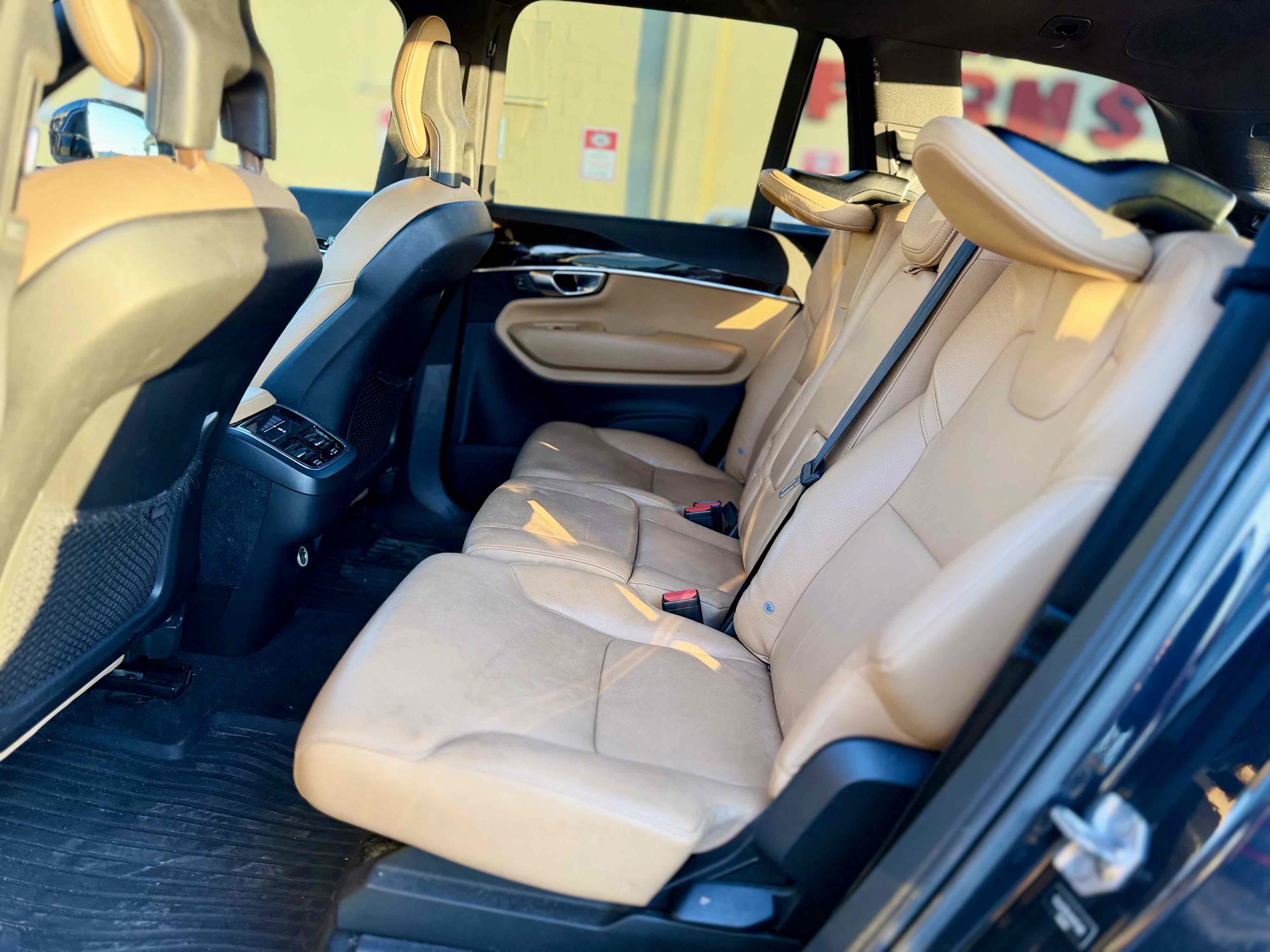Used 2017 Volvo XC90 T6 Momentum w/ Vision Package AWD/4WD image 23